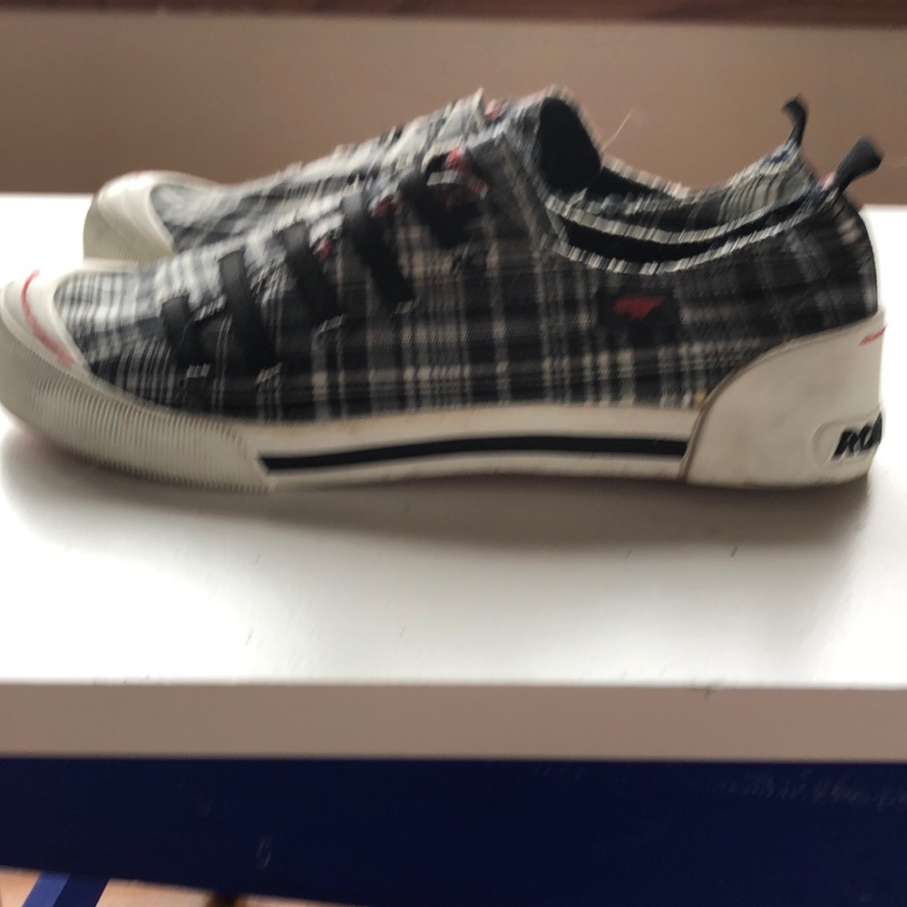 Rocket Dog tennis shoes